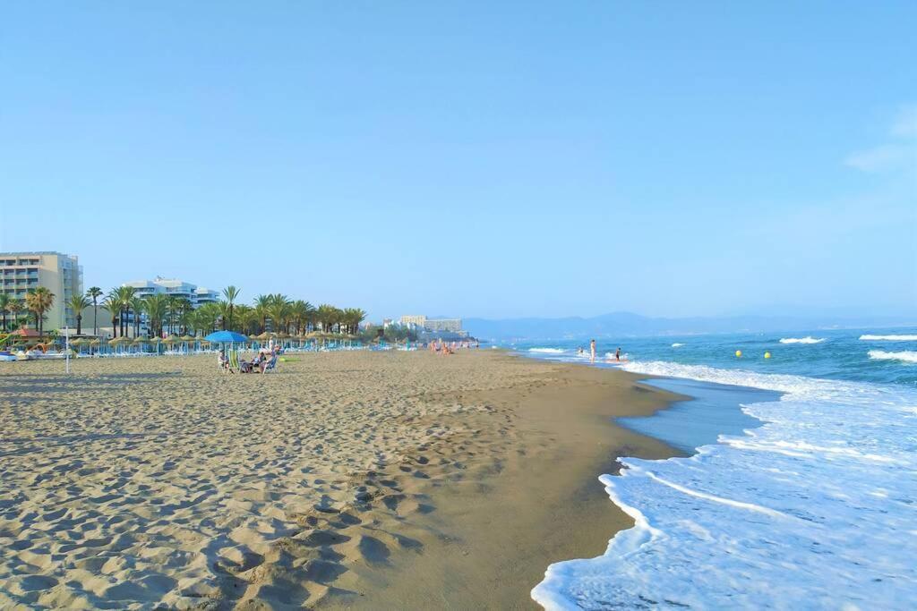 Apartmán Dona Carlota Gardens, Sea Views, Pool, Restaurant Torremolinos Exteriér fotografie